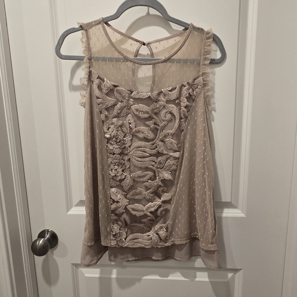 Maurices Elegant Lace Embroidered Women's Top Size Medium - Picture 2 of 7
